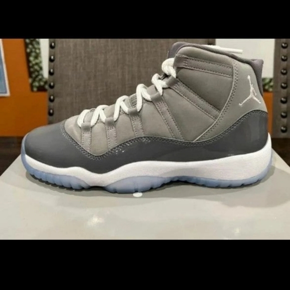 AIR JORDAN 11 RETRO GS 'COOL GREY' 2021 SZ 7Y - Picture 3 of 3